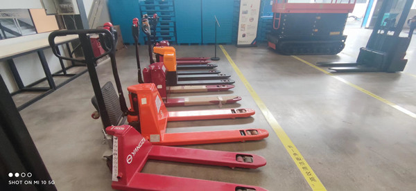 安徽揚子電動叉車在雨天如何保養(yǎng) 安徽揚子電動叉車在雨天如何保養(yǎng)