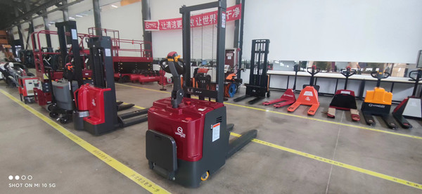 你了解揚(yáng)子站駕堆高叉車(chē)嗎 你了解揚(yáng)子站駕堆高叉車(chē)嗎