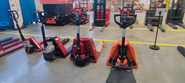 如何正確維護(hù)電動叉車 如何正確維護(hù)電動叉車