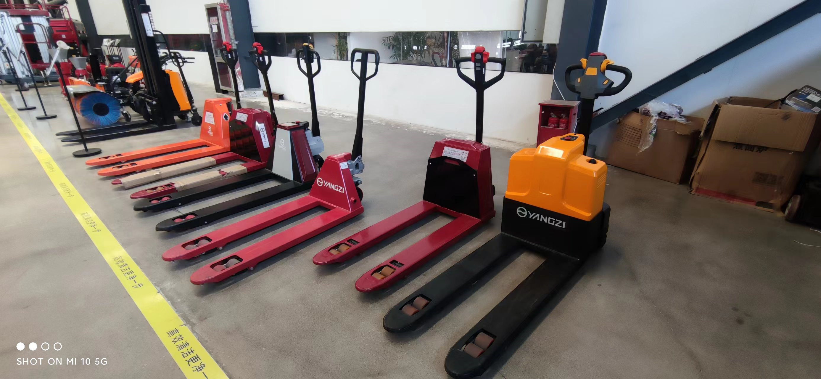 電動(dòng)叉車廠家的叉車維護(hù)技巧 電動(dòng)叉車廠家的叉車維護(hù)技巧